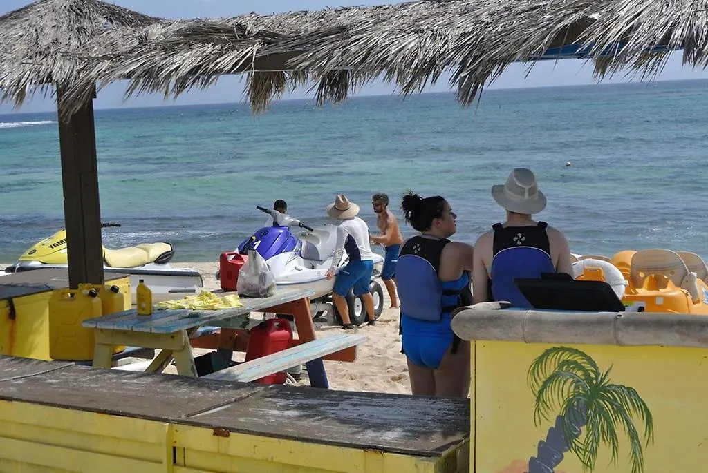 Castaways Cayman Beach Resort North Side